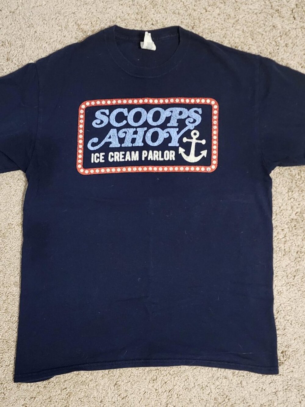 Stranger Things - Scoops Ahoy Ice Cream Parlor - Navy T Shirt - Medium